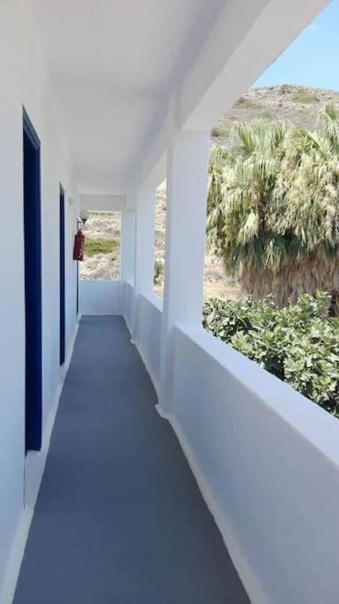 Lagada Beach Economy Hotel Adamantas  Ngoại thất bức ảnh
